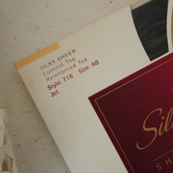 Vintage 1990s 2000s Pantyhose, New NOS, Hanes Jet Black, Size A-B, Silk Reflecti - Picture 3 of 10